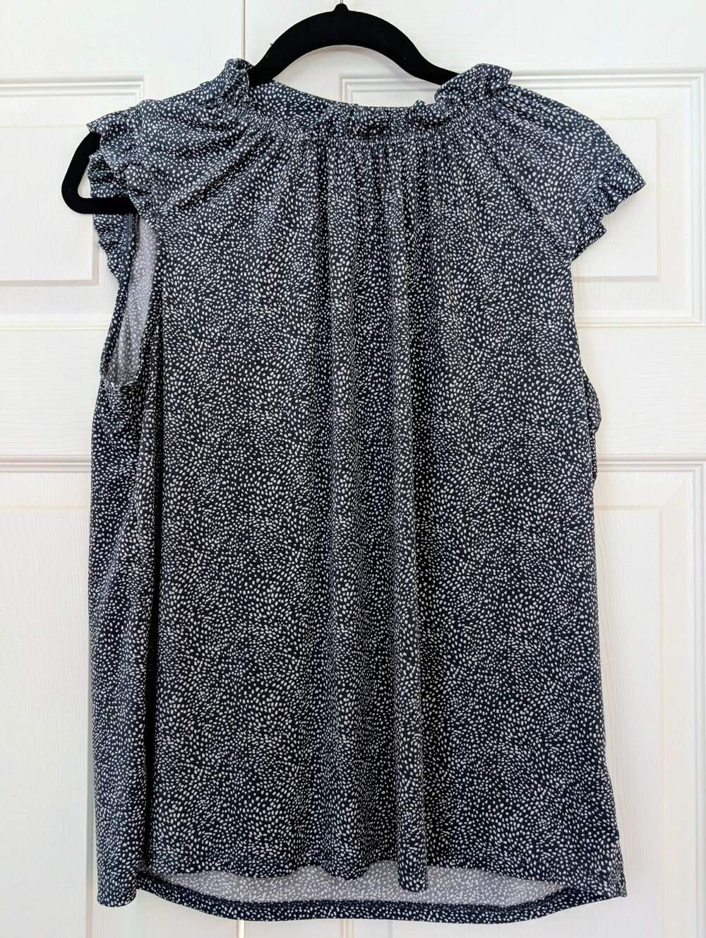 Adrianna Papell Navy and White Speckled Ruffle Neck Sleeveless Top